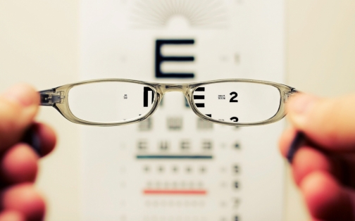 Government Considers Eye Tests for Elderly Drivers